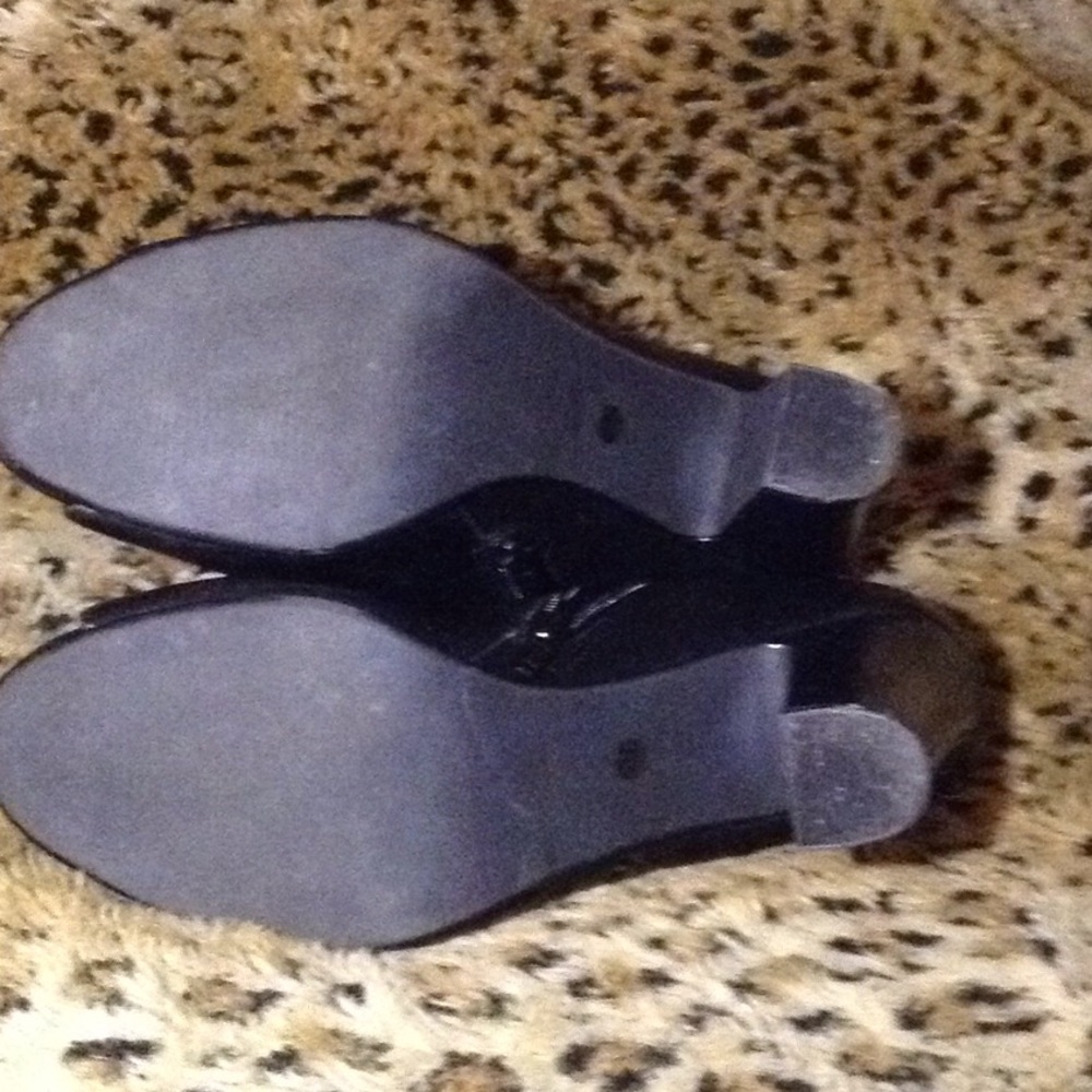 Booties ankle booties by a.n.a.size 8.5 - Picture 3 of 5